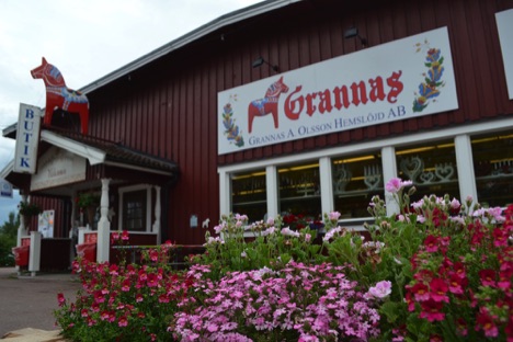 Grannas A Olsson, Dala horse shop